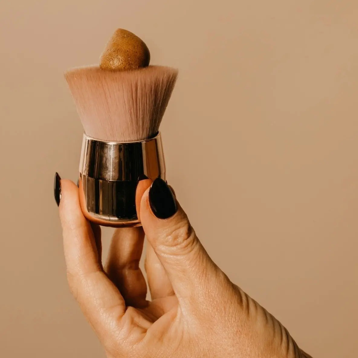 Sunless Tanning Hand & Face Brush